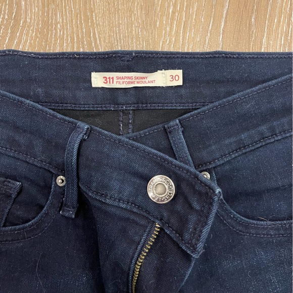 Navy wash size 30 311 shaping skinny Jean Levi’s - Picture 3 of 3